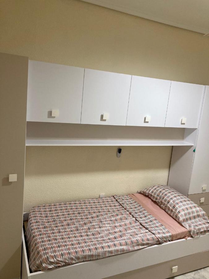 Ferienwohnung Apartamento A 100 Metros De La Playa Malvarrosa Valencia Exterior foto