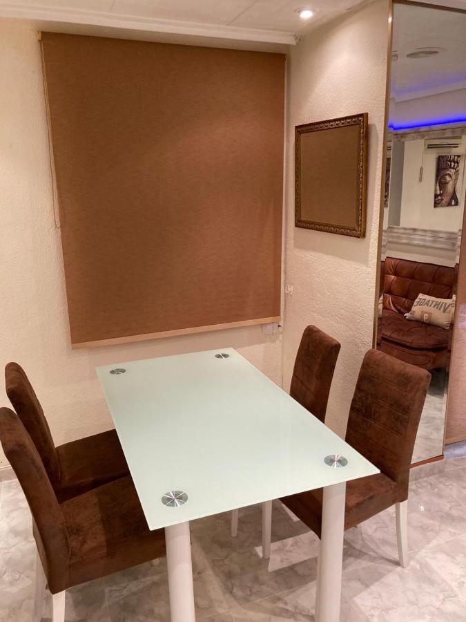 Ferienwohnung Apartamento A 100 Metros De La Playa Malvarrosa Valencia Exterior foto