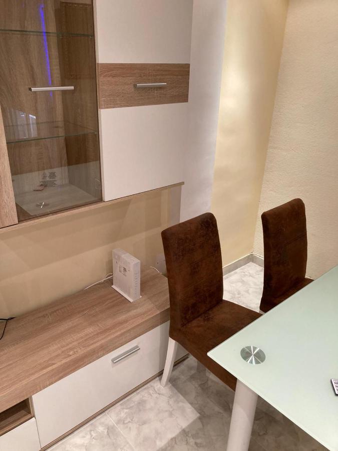 Ferienwohnung Apartamento A 100 Metros De La Playa Malvarrosa Valencia Exterior foto